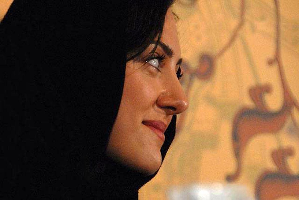 تصویری نایاب از مهسا کرامتی در کنار ثریا قاسمی در اولین فیلم!