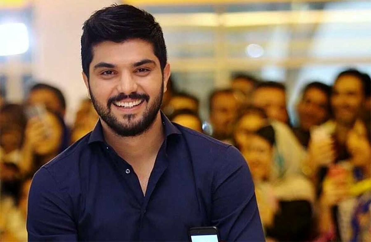 با سینا مهراد، آقازاده خوش‌پوش سینما آشنا شوید