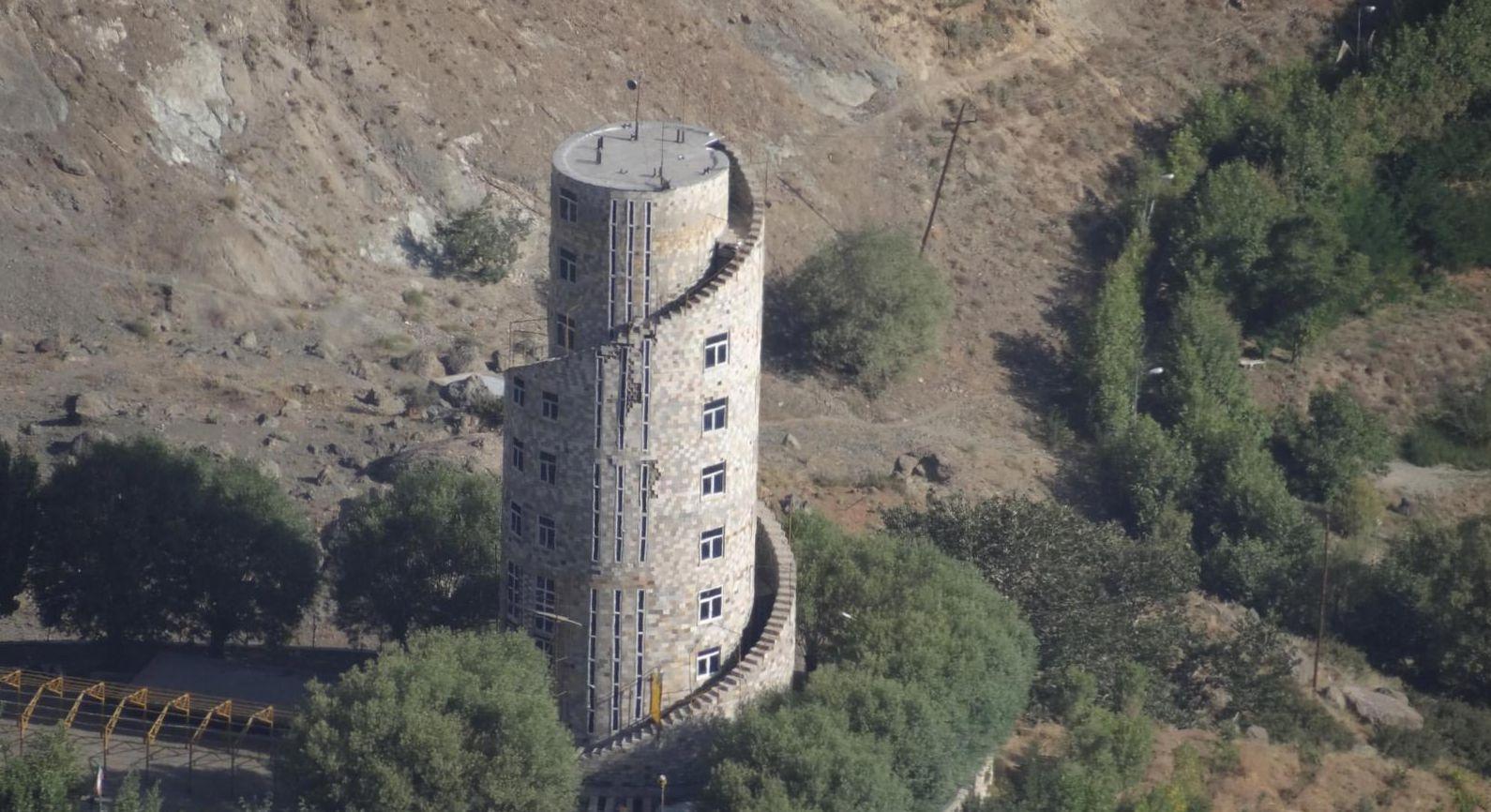 پشت پرده برج مرموز شمال تهران که دنیا رو متحیر کرده!