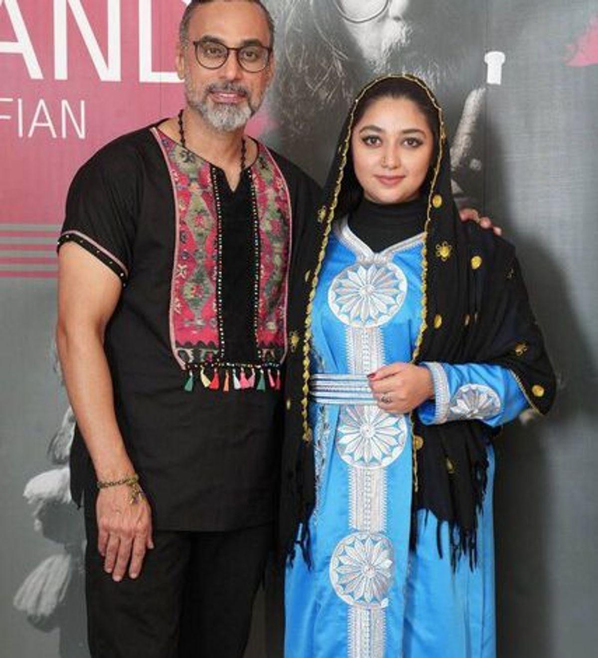 هم‌خوانی پدر و دختر با ریتم جنوب | اجرای شاد و بندری «هله دان دان» توسط لیانا و محسن شریفیان