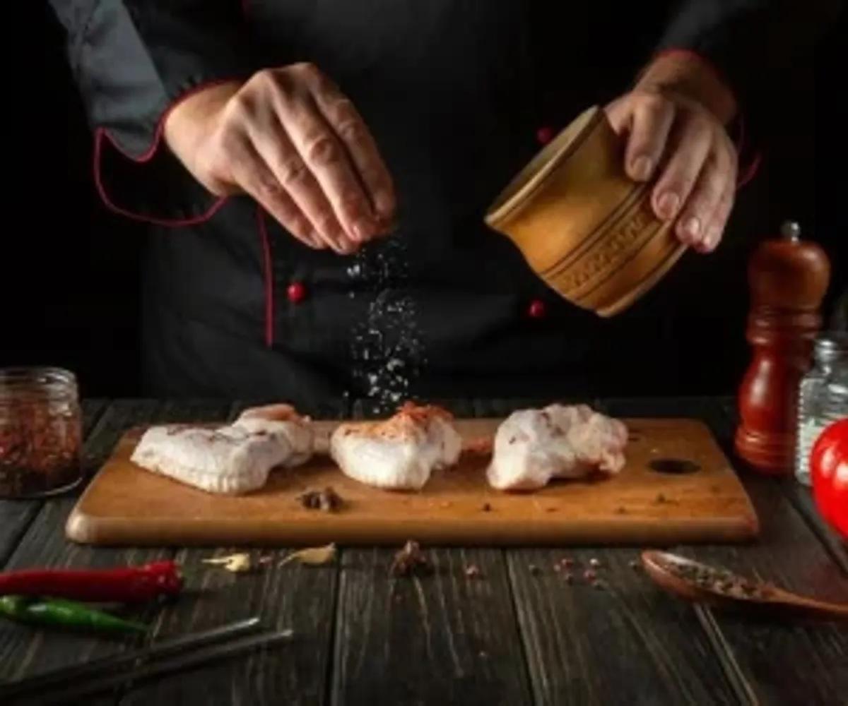 طرز تهیه جوجه متفاوت با ۳ طعم محبوب: ماستی، بندری، تندوری