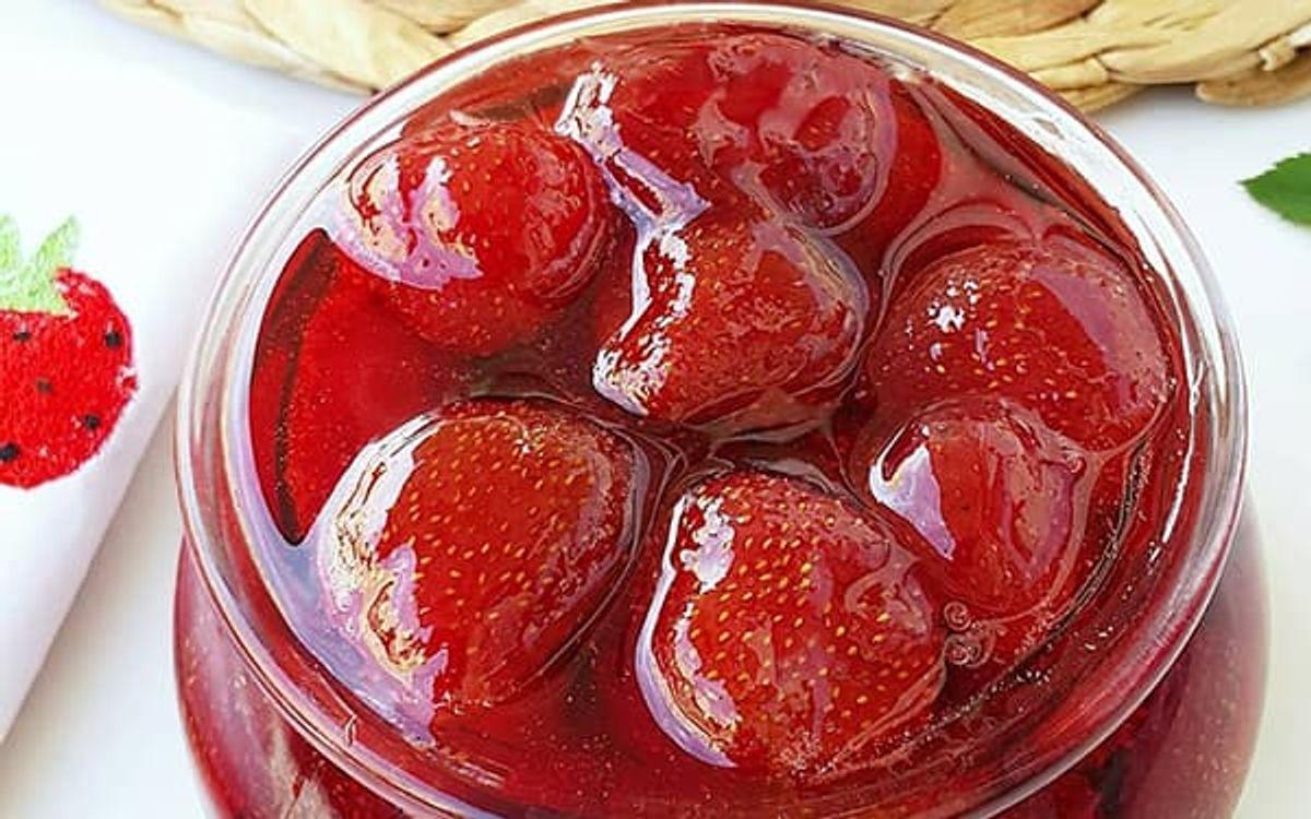 راز خوش‌عطرترین مربای بهار فوت و فن مربای توت‌فرنگی خانگی