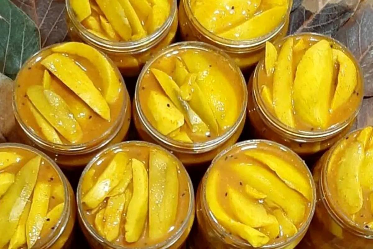 ترشی انبه تند و خوش‌عطر؛ دستور خاص جنوبی‌ها!