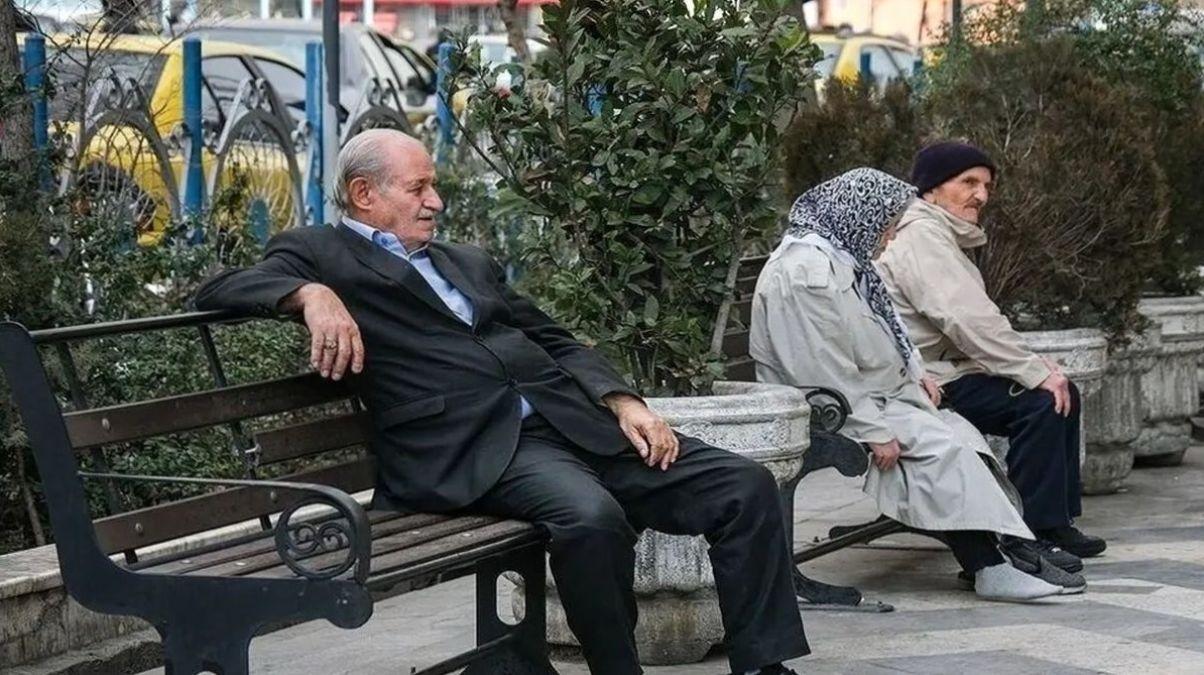 سقف و کف حقوق بازنشستگان کشوری در سال 1404 چقدر است؟