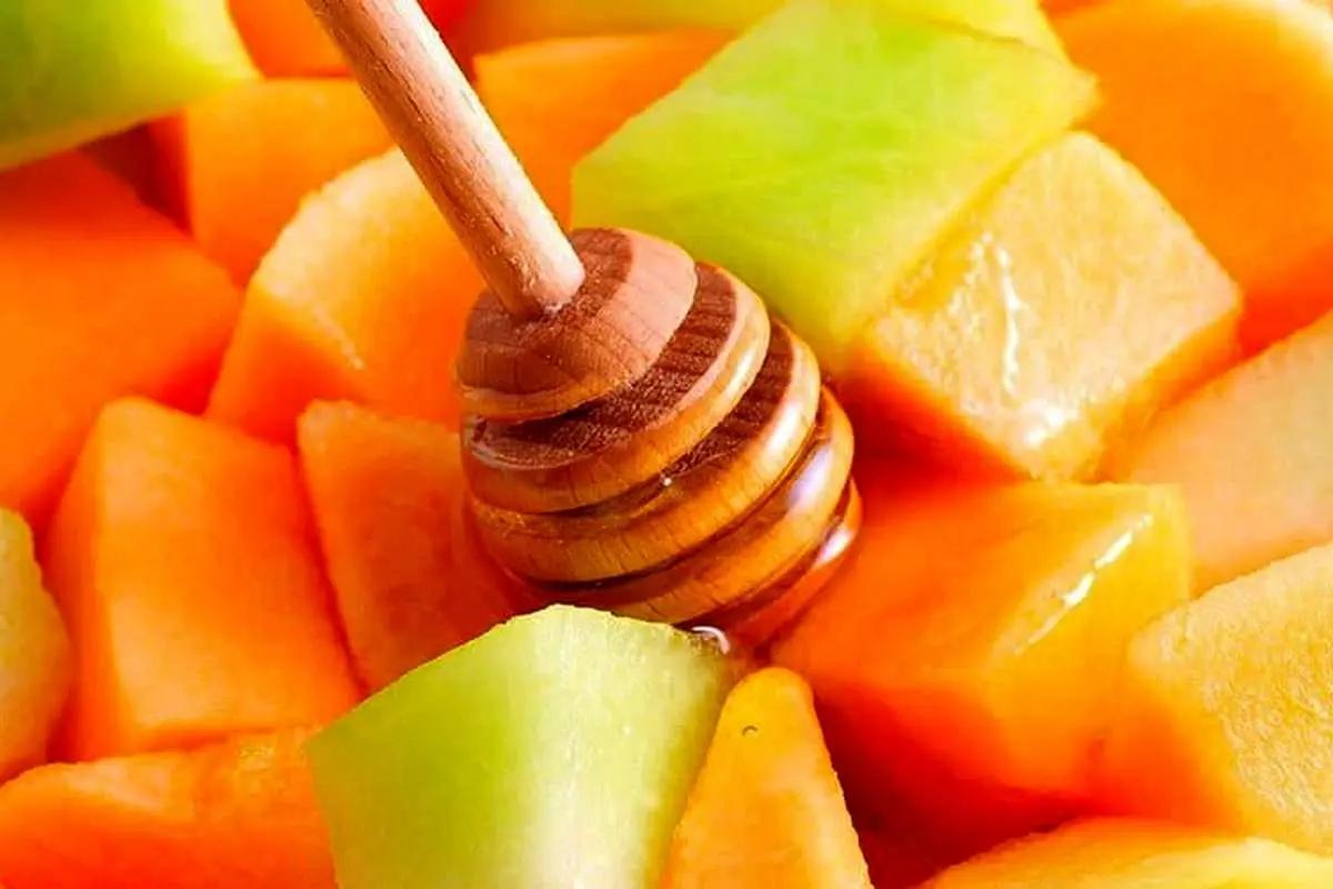 خوردن خربزه با عسل باعث مرگ آنی می‌شود؟