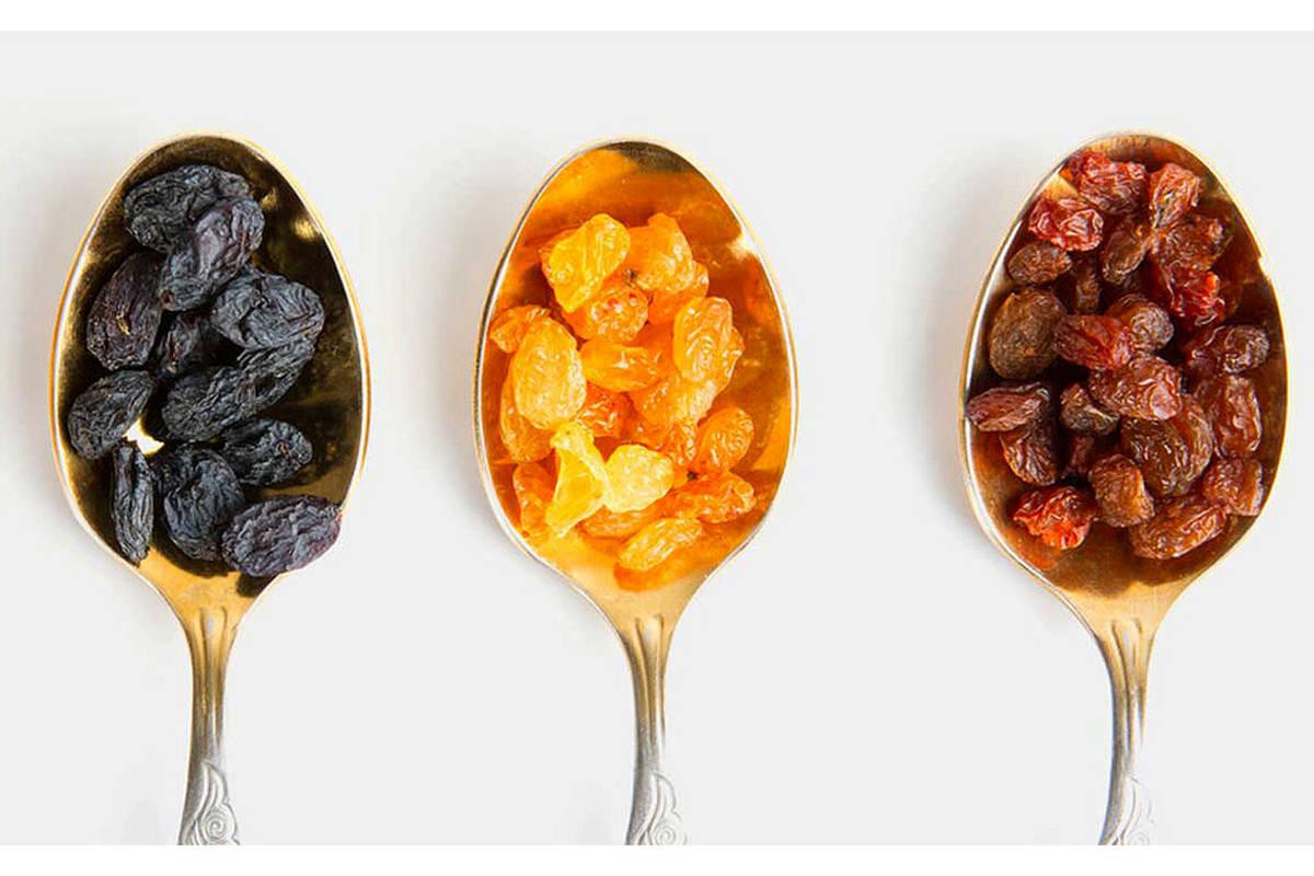 کشمش تیزابی یا آفتابی؟ راهنمای کامل انتخاب کشمش مناسب