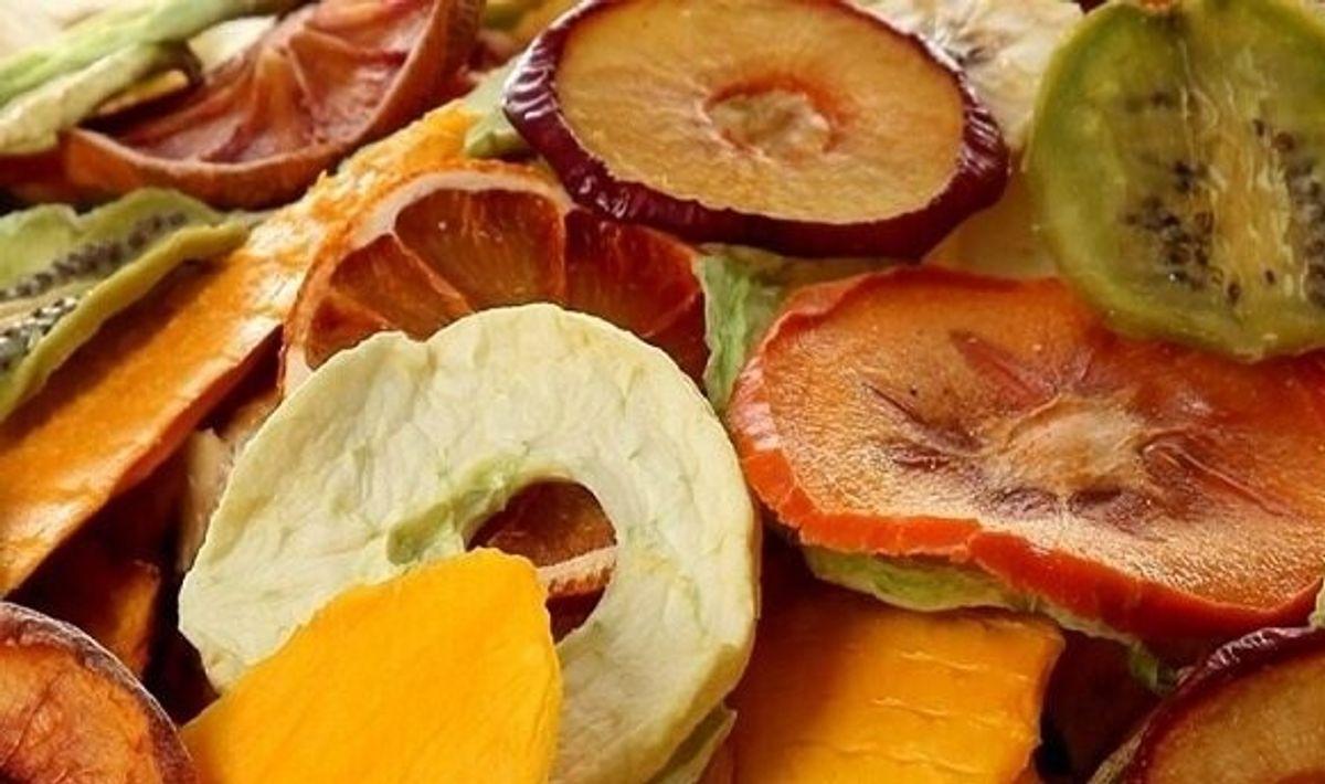 میوه خشک خانگی بدون دغدغه! | آموزش خشک کردن میوه روی شوفاژ و در فر بدون تغییر رنگ