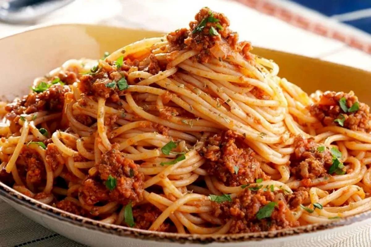 چرا ماکارونی خمیر می شود؟ برای رفع آن چه کنیم؟