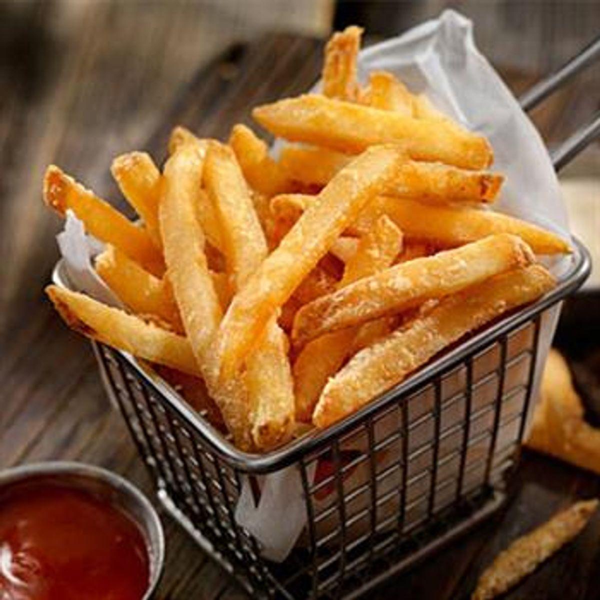 طرز تهیه سیب زمینی سرخ شده فرانسوی با آب بدون نیاز به روغن