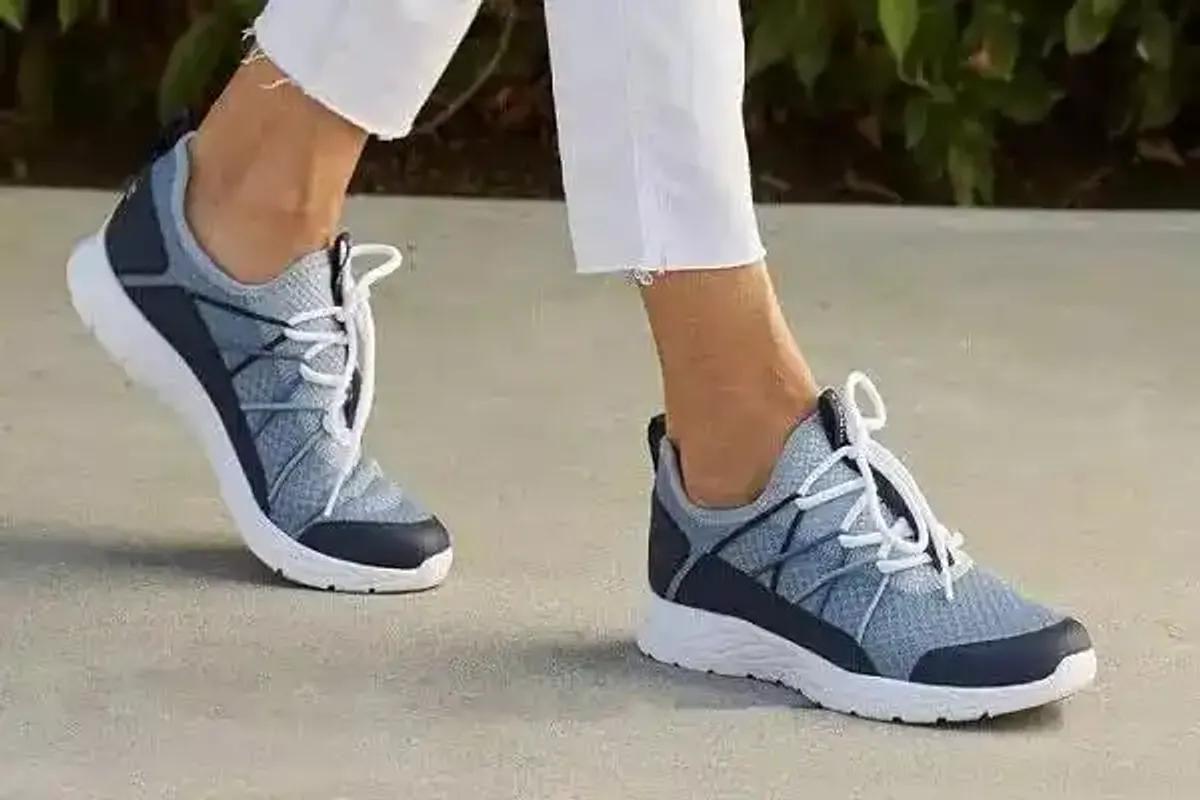 ترکیب راحتی و دوام | بهترین انتخاب‌ها برای کفش پیاده‌روی در سفر و روزمرگی
