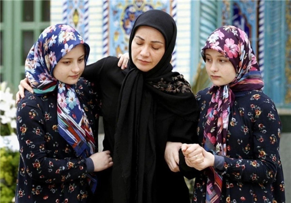 اولین سکانس های بازیگران جایگزین سارا و نیکا در سریال پایتخت ۷