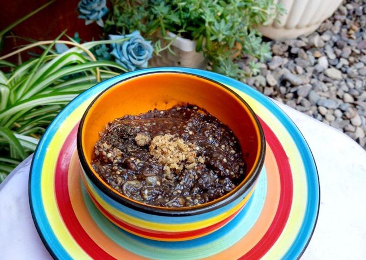 خوراکی ساده اما خاص؛ دستور پرورده بادمجان و گردو با طعمی ماندگار