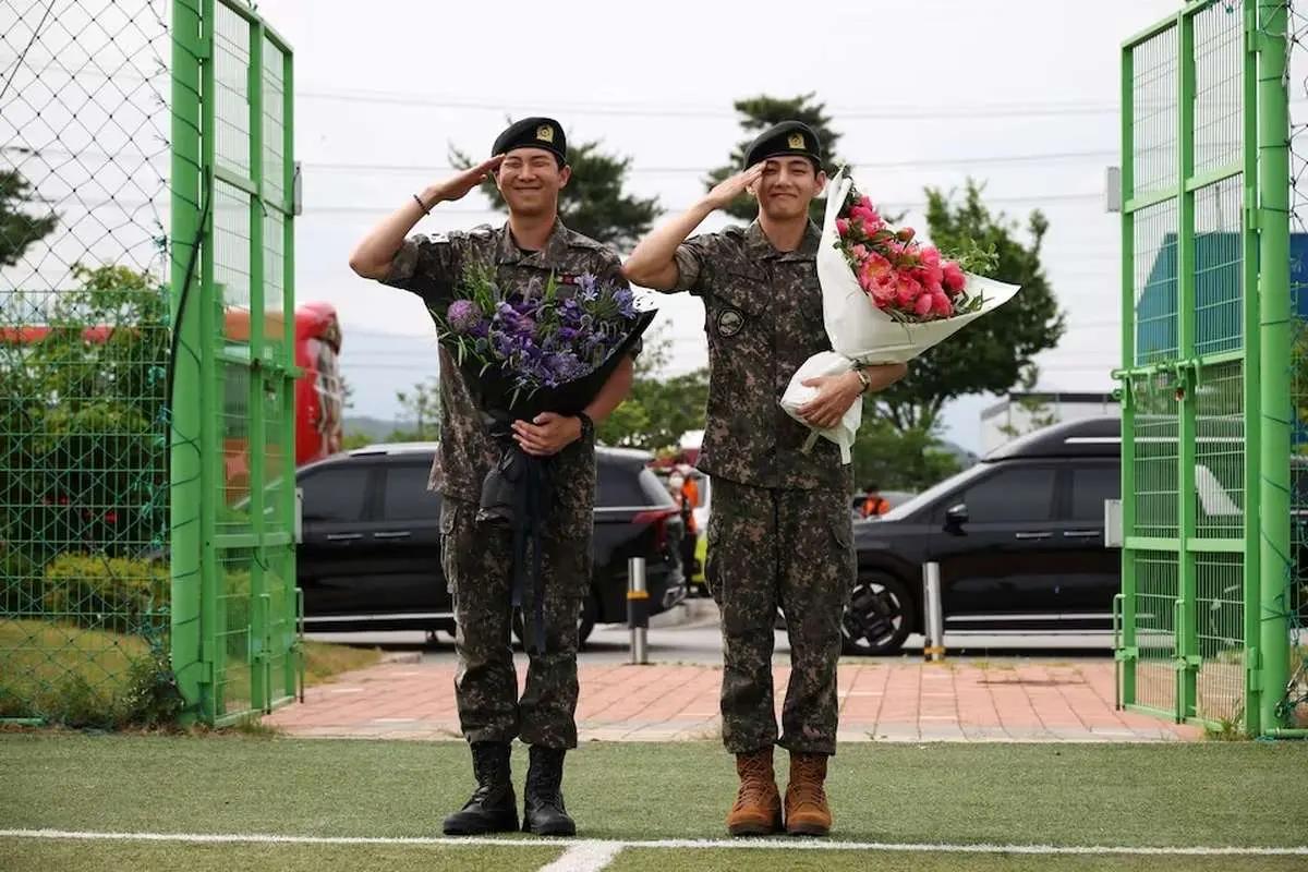 ببینید؛ دو عضو محبوب بی‌تی‌اس از خدمت سربازی مرخص شدند