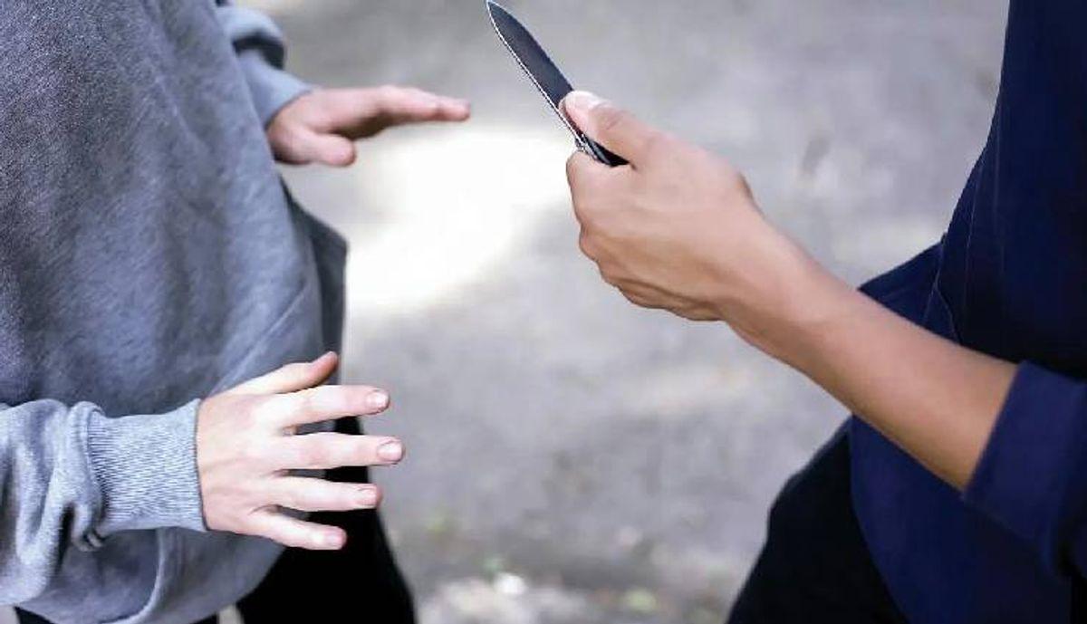 زورگیری هولناک از زوج جوان | ویدئویی از زورگیری در محله سجاد مشهد