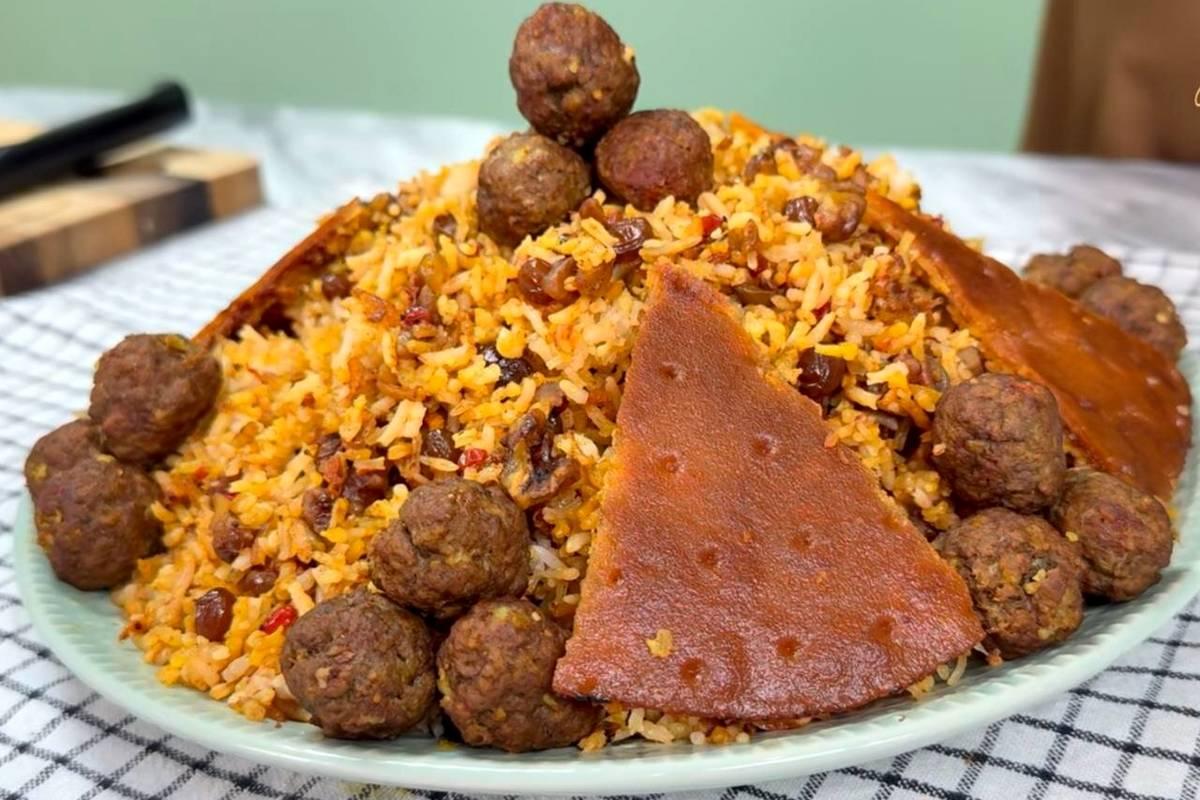 طرز تهیه گردو پلو خوشمزه شهرکرد؛ غذای سفرهای به‌یادماندنی