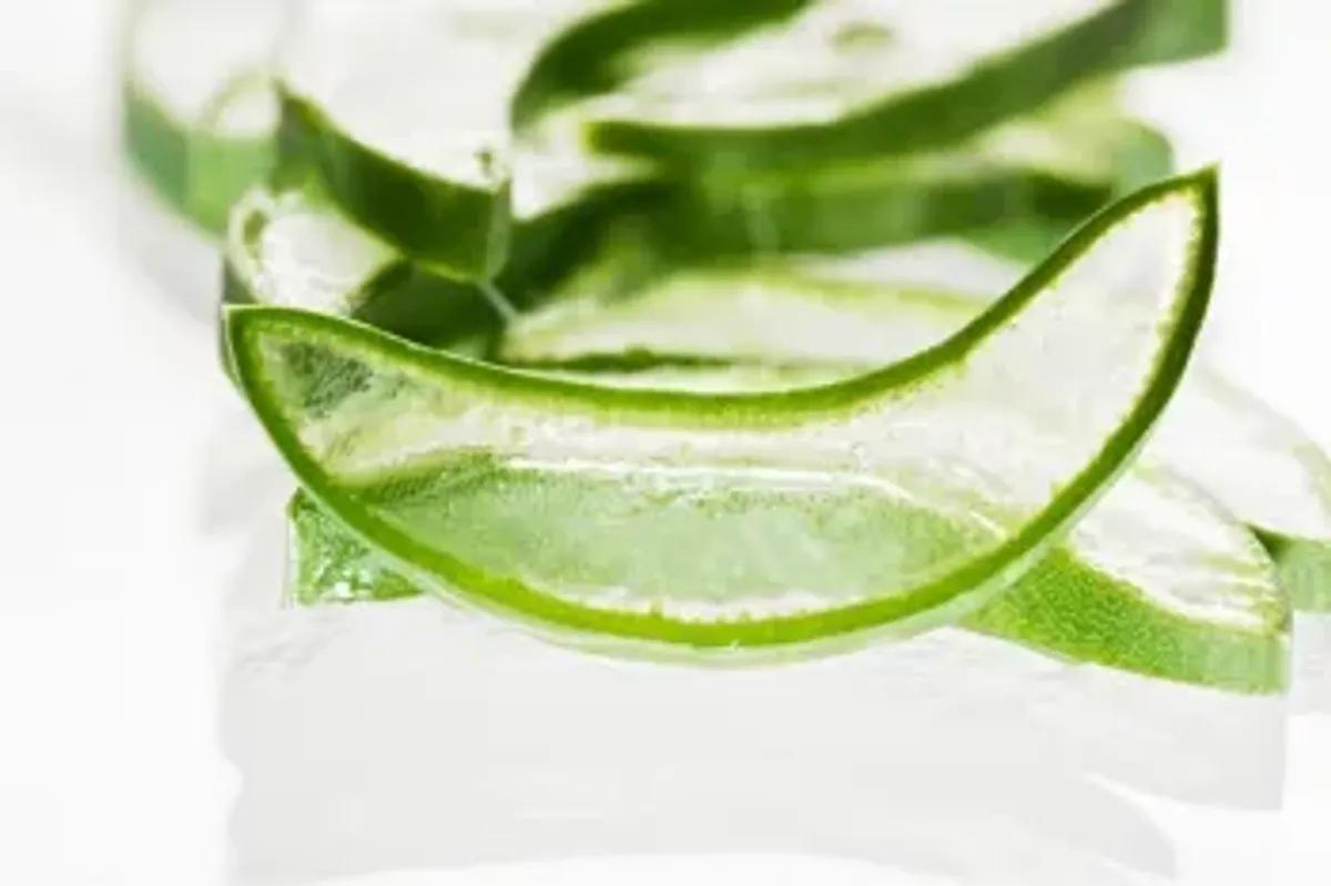 چطوری آلوئه ورا را پوست بکنیم ؟