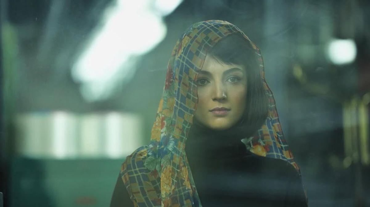 گریم متفاوت مهسا حجازی در کنار بابک حمیدیان در «تاسیان» | پشت‌صحنه‌ای تماشایی از نقش‌آفرینی درامی پرحاشیه