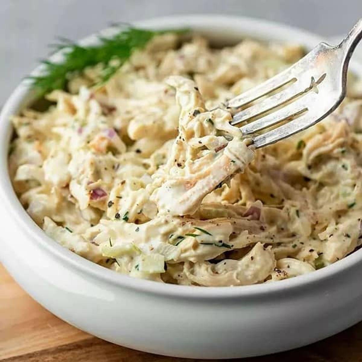 طرز تهیه سالاد مرغ برای وعده شام