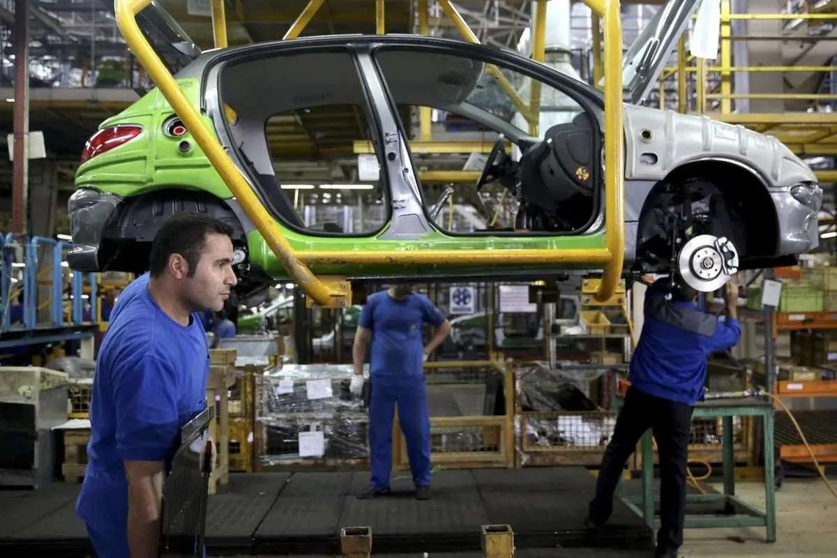 خبر وزیر صمت درباره واگذاری سهام خودروسازان