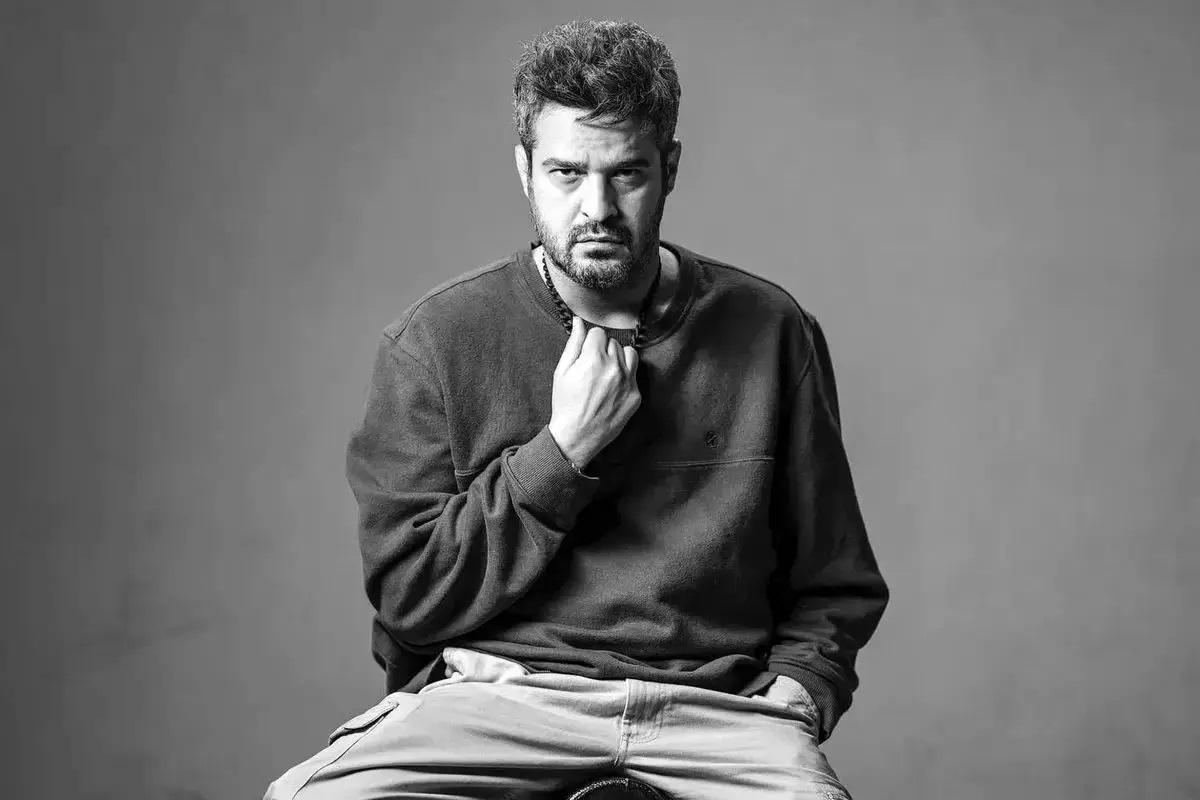 استایل خاص و بازی متفاوت مجتبی پیرزاده| بازیگری که قواعد مد را به چالش می‌کشد