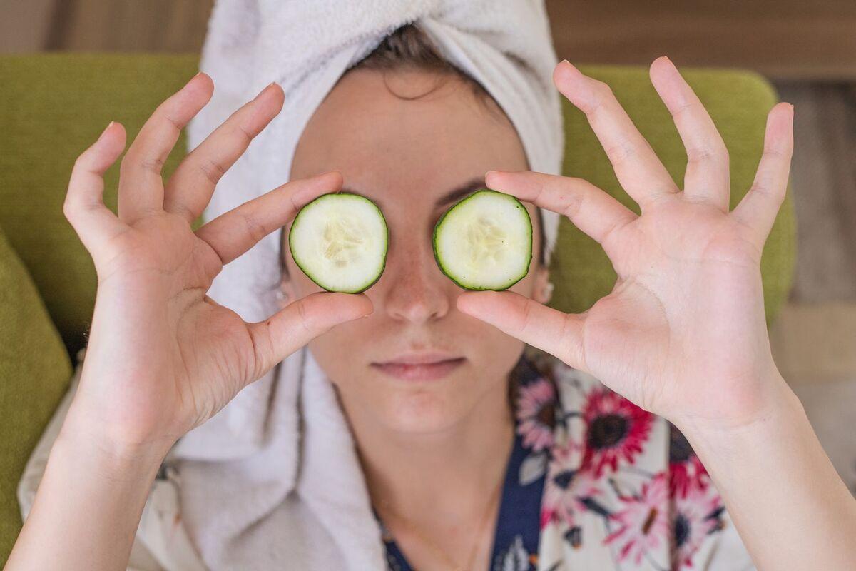 فوت و فن مراقبت از پوست خشک؛ با این ۷ آبرسان طبیعی بدرخشید