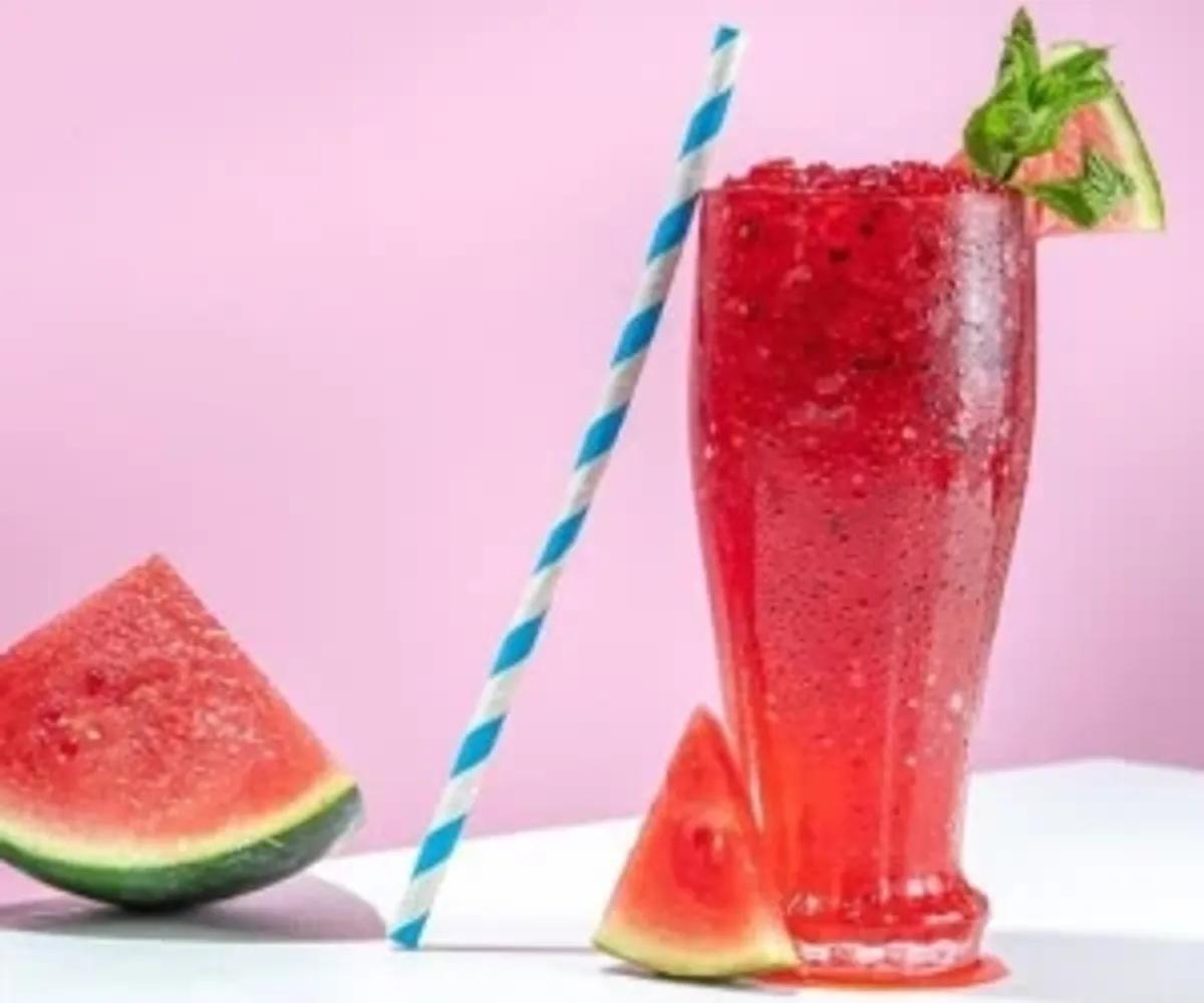 طرز تهیه موهیتو هندوانه: یک نوشیدنی تابستانی دلپذیر! با سودا یا بدون آب گازدار