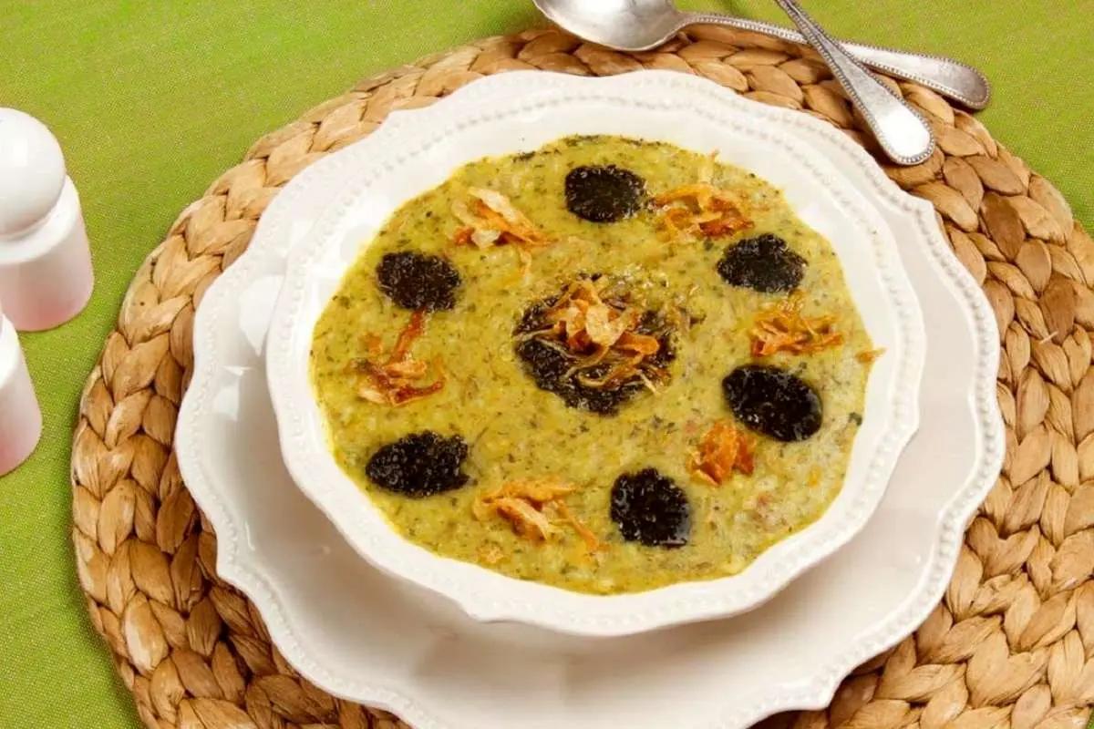 طرز تهیه آش پرپوله سنندجی؛ غذای سنتی خوشمزه با عدس و رشته