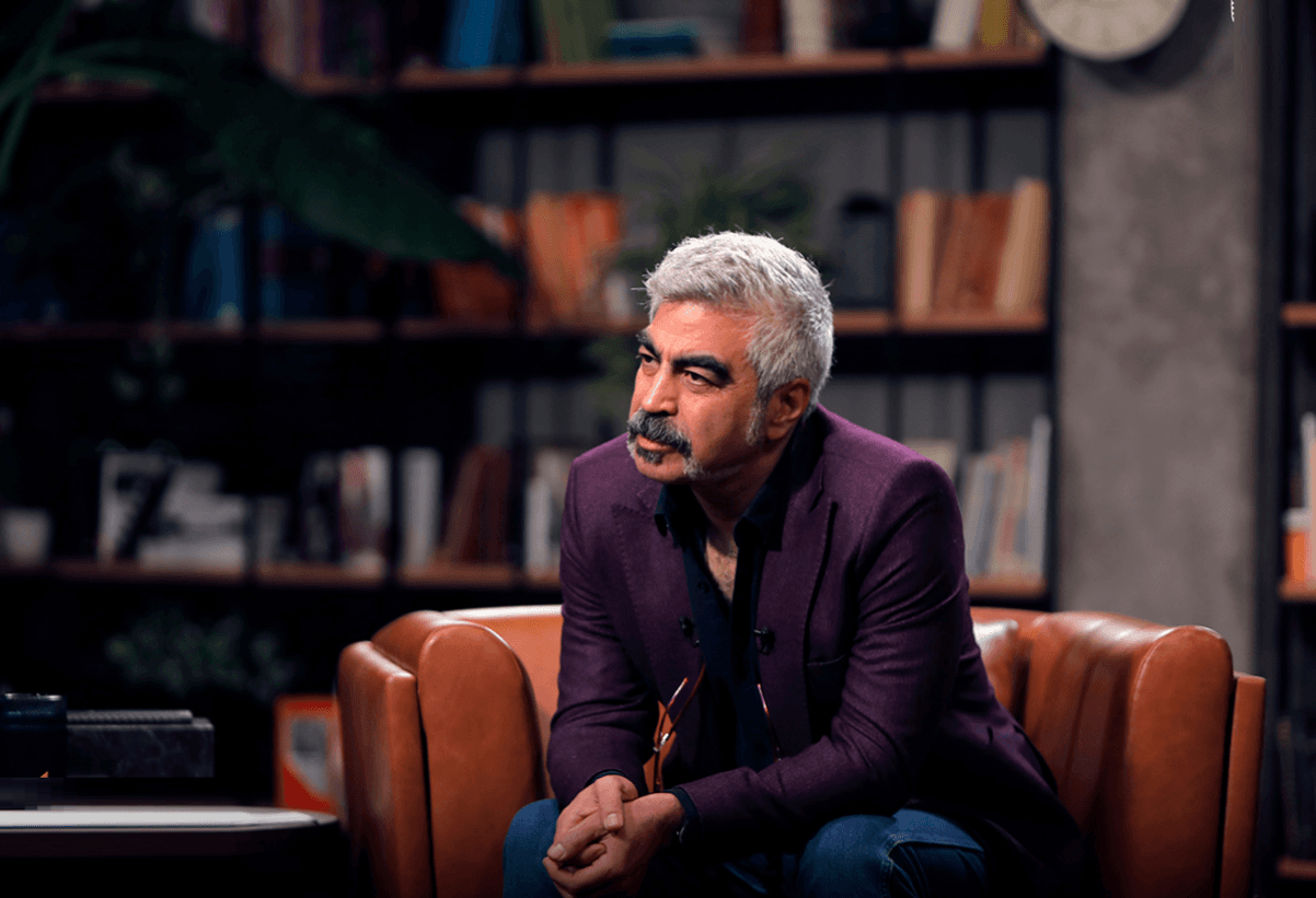 درس زندگی| سروش صحت با نمره ۳ شیمی، معلم شیمی شد چون خوب میدونست خنگه کجا شیمی رو نمیفهمه