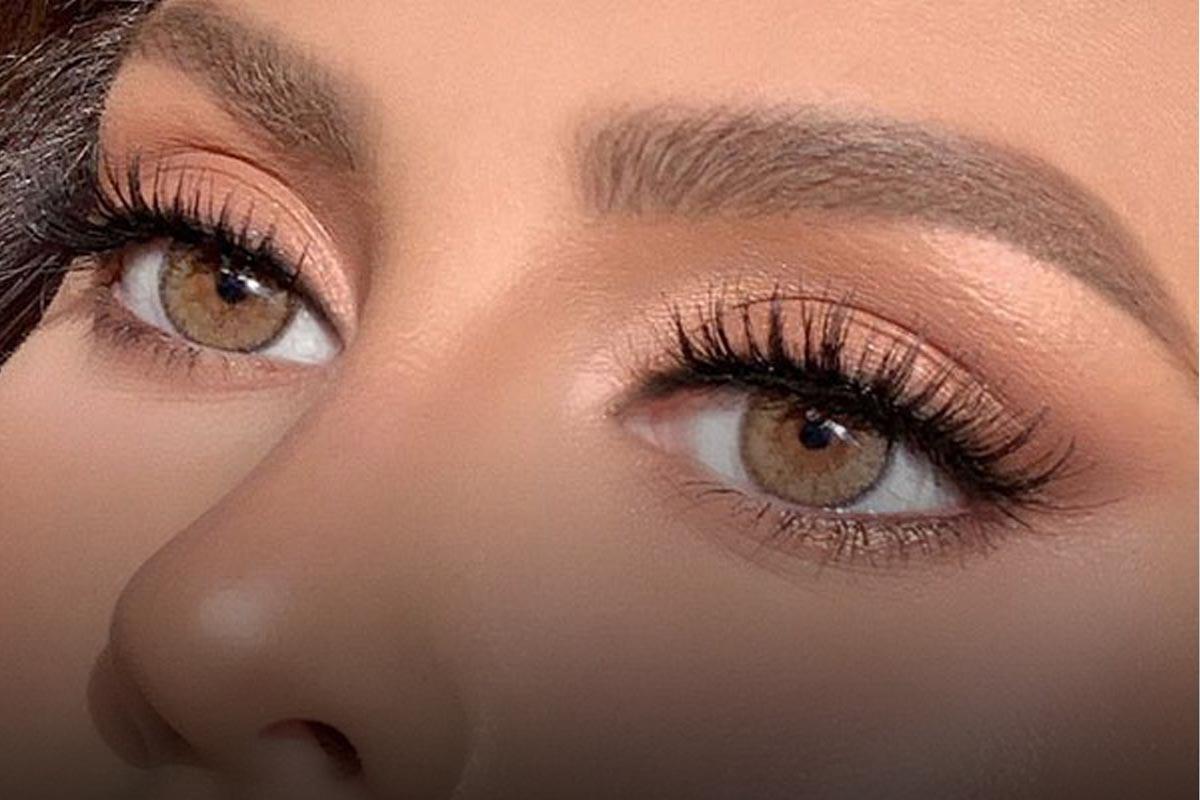 این ترفند 2025 که هر دختری باید بلد باشه | میکاپ با گوش پاک کن