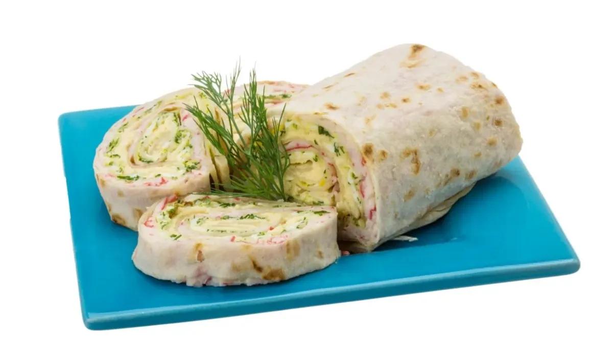 طرز تهیه سالاد سیب زمینی رولی با نان لواش