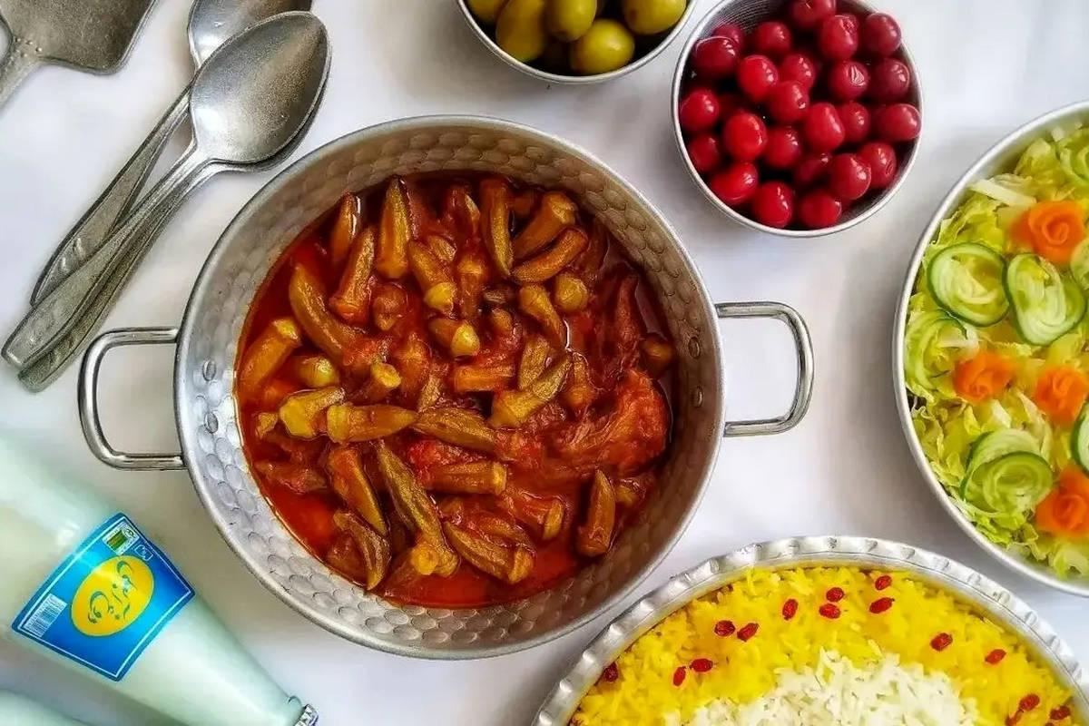 خورش بامیه خوش‌عطر جنوبی؛ طرز تهیه قدم‌به‌قدم