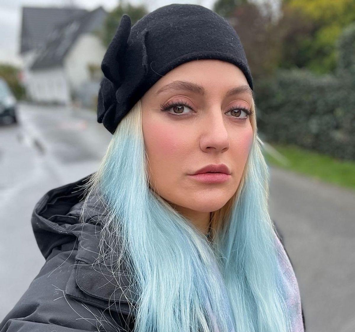 پوشش غیرمنتظره مهناز افشار   |   واکنش‌ها به استایل جدید او