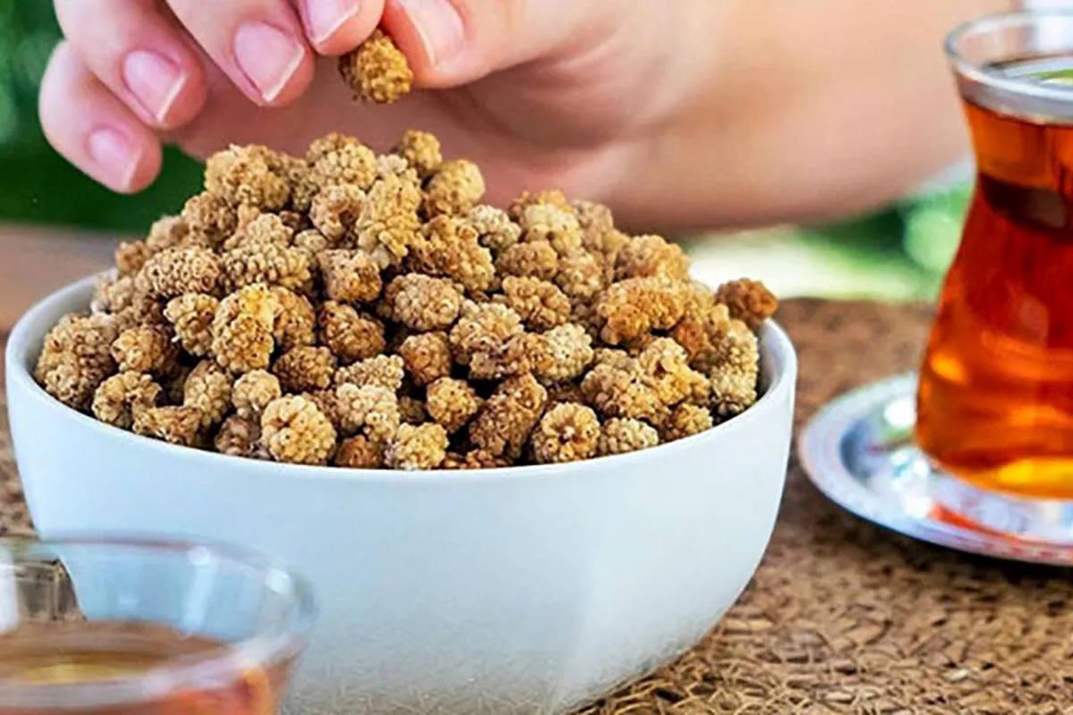 ۳ ترفند خانگی برای خشک کردن توت؛ خوشمزه، سالم و بی‌دردسر