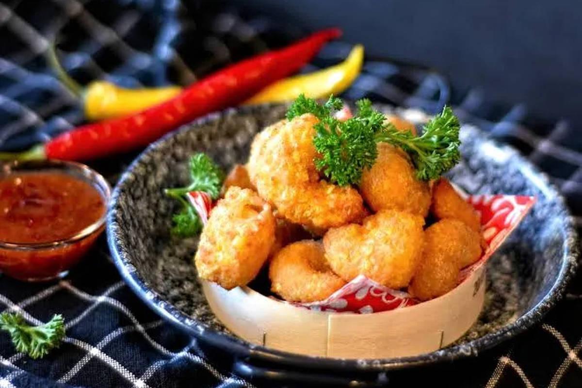 طرز تهیه میگو پفکی بندری با دلستر