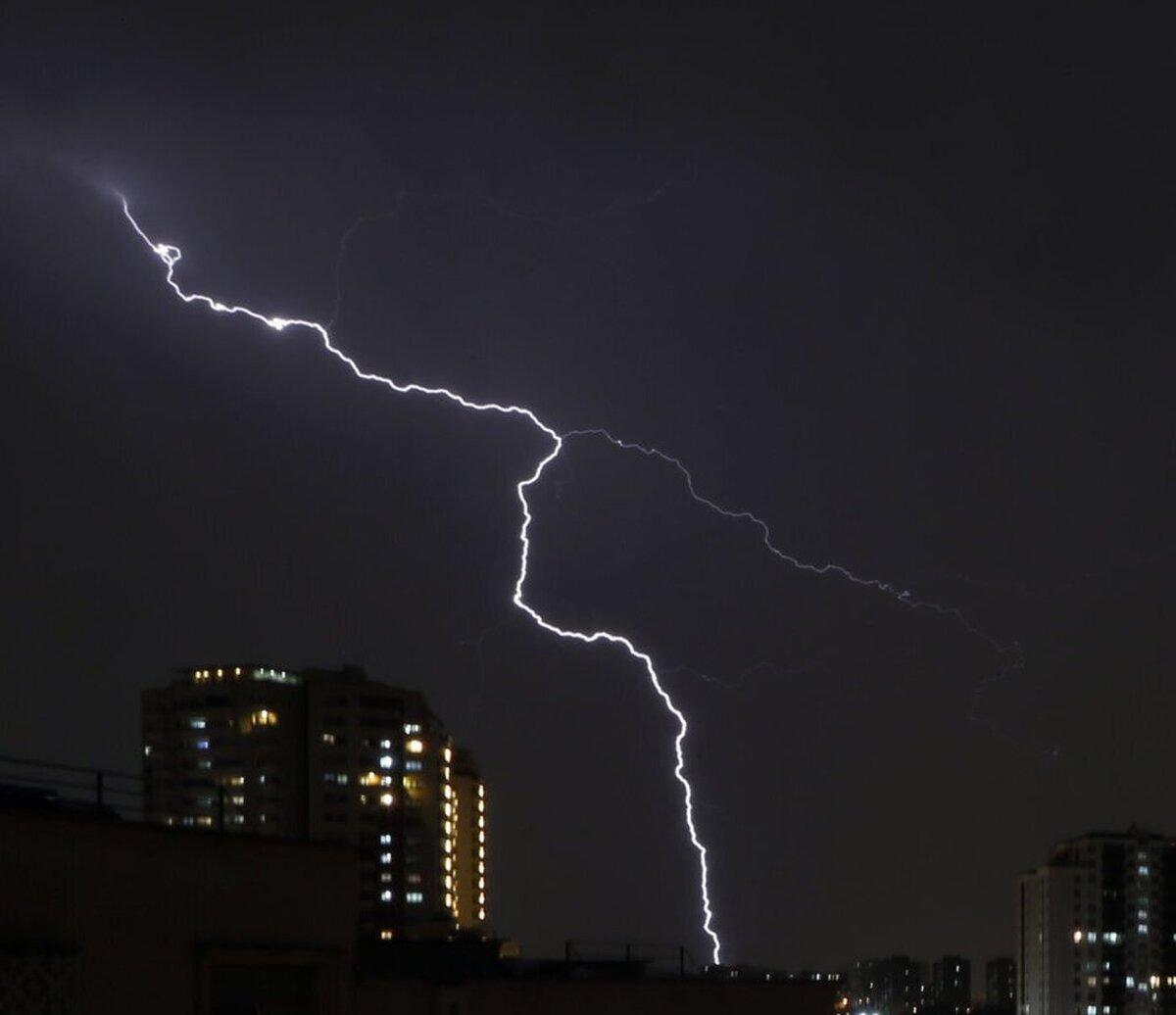 توده تندری در راه تهران؛ بارش شدید باران در ساعات آینده