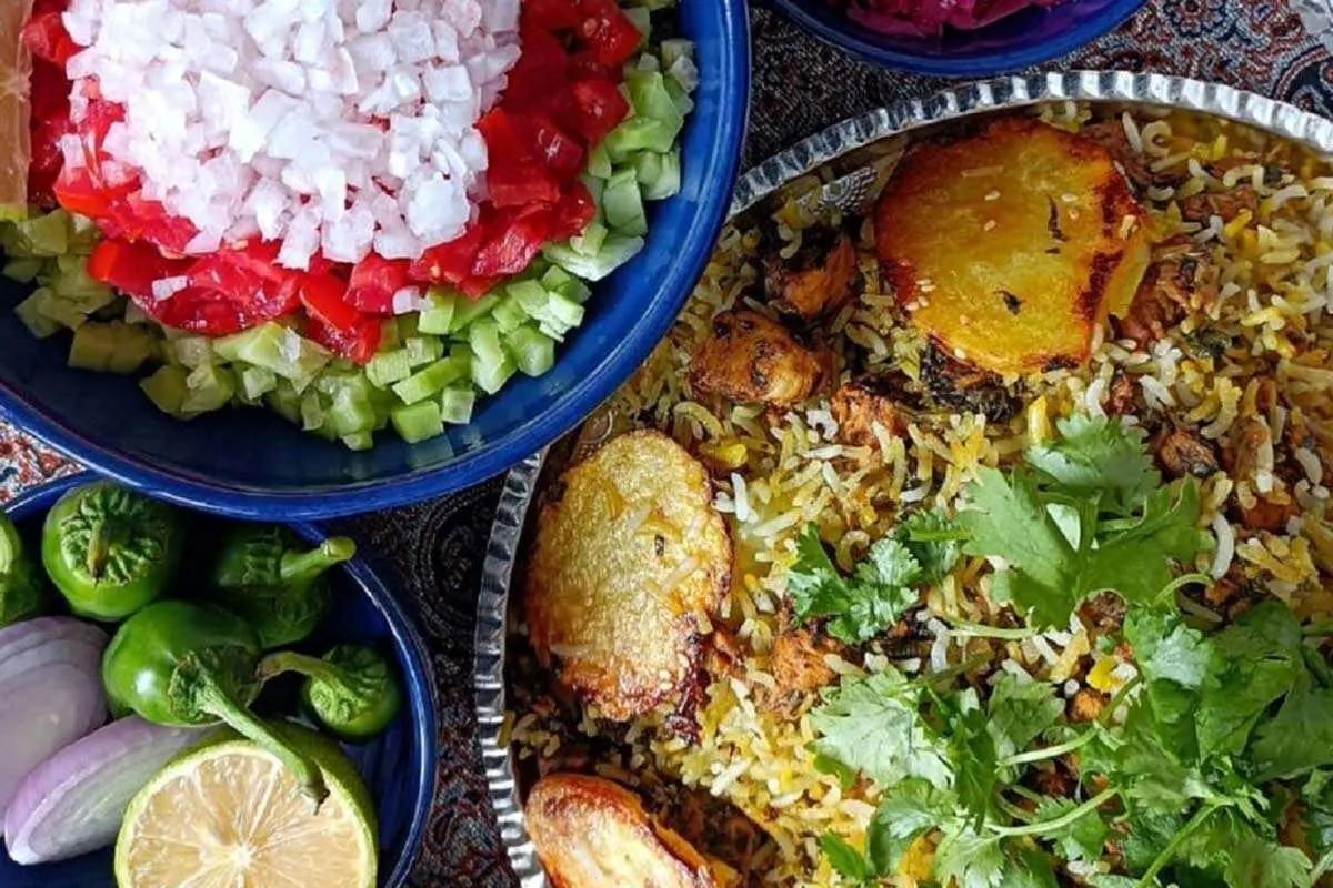 گشنیز پلو، طعمی سنتی با مرغ زعفرانی | دستور کامل مرحله به مرحله