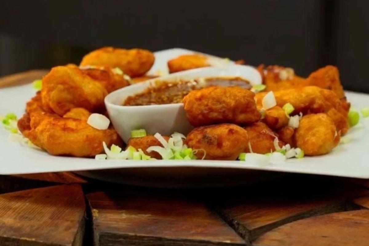 طرز تهیه مرغ سوخاری کره ای با طعم سس تند و شیرین