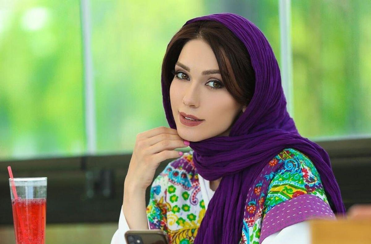 نگاهی به مدل مانتو های اعیانی شهرزاد کمال زاده که مطابق معیارهای ایرانی و اسلامی