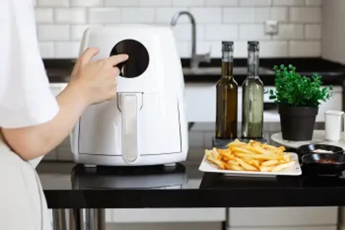 علت بوی بد و نامطبوع سرخ کن چیست؟