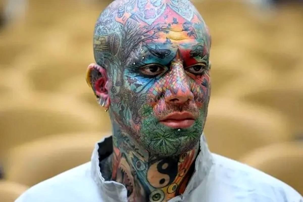 بیبر و تتلو؛ دو سبک، یک هدف؛ بقا با کمک حاشیه‌ها