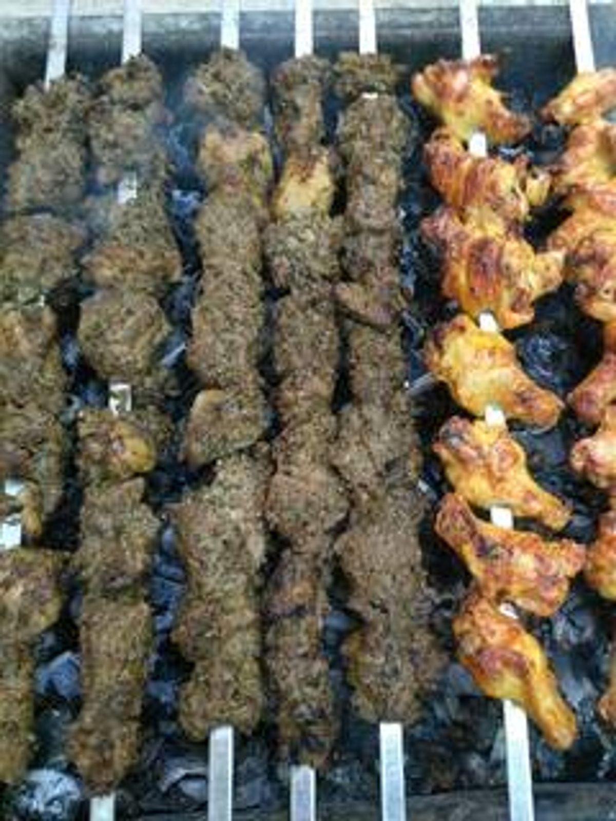 کبابی از دل خاطرات شمال | طرز تهیه سوسه‌کباب اصیل مازندرانی + ویدئو