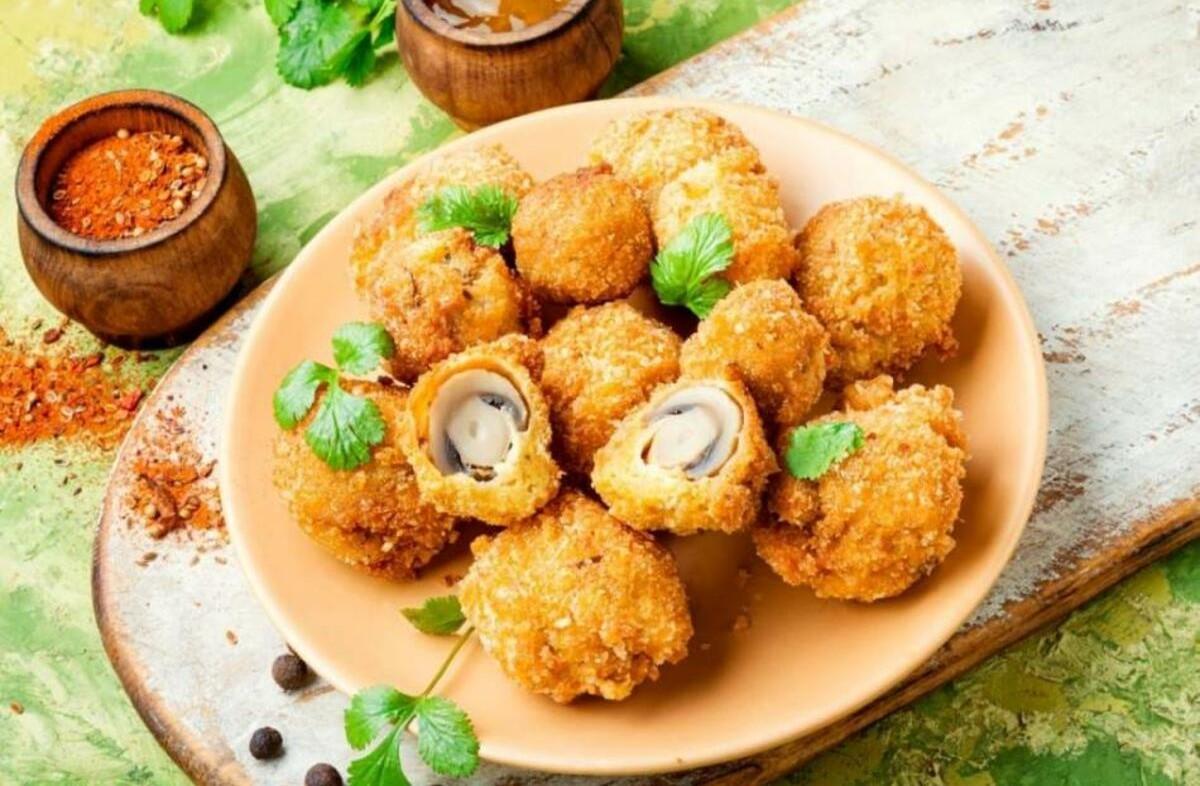 طرز تهیه قارچ سوخاری زعفرانی | راز ترد شدن قارچ سوخاری خانگی