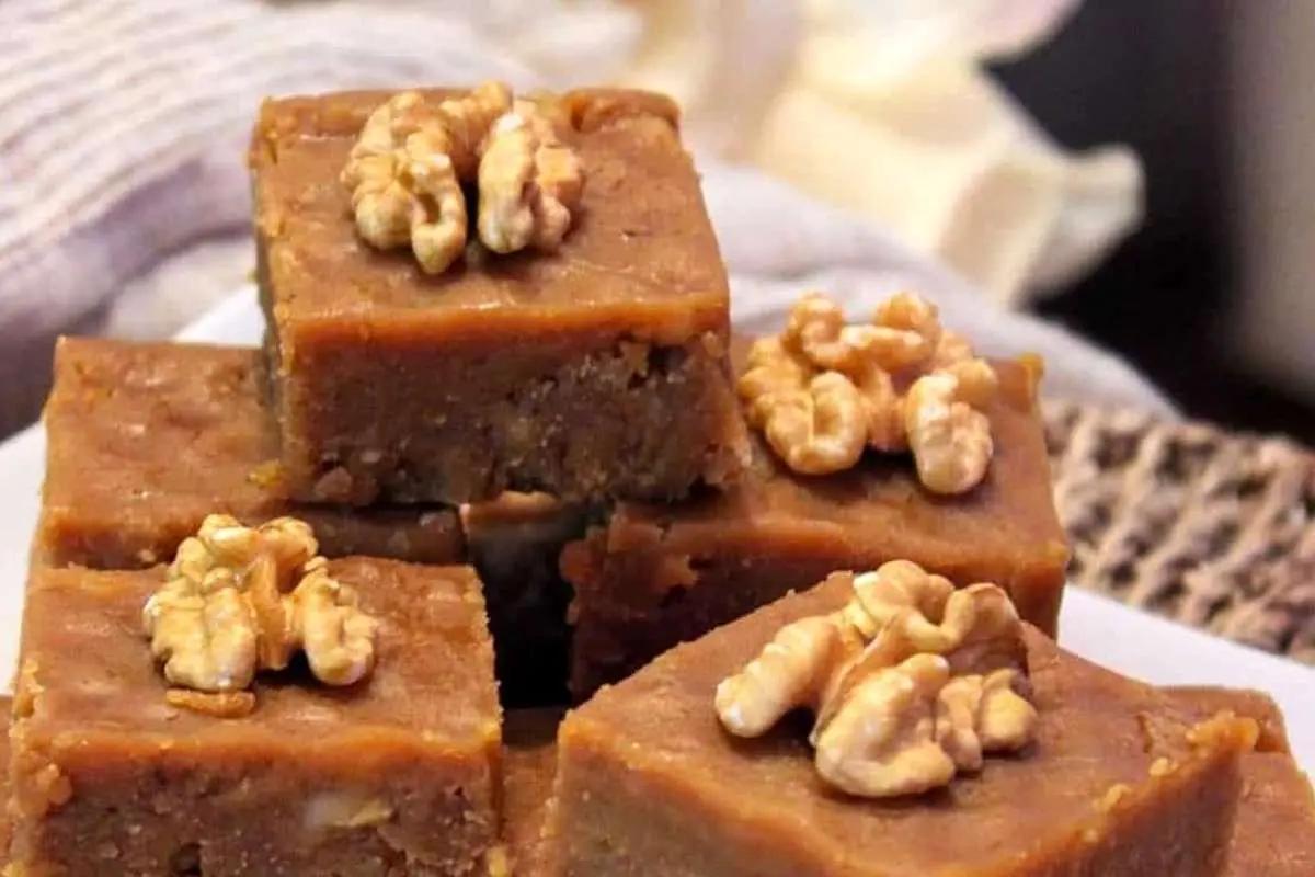 طرز تهیه حلوای گردوی ارومیه؛ دسر سنتی با شیره انگور و طعمی بی‌نظیر