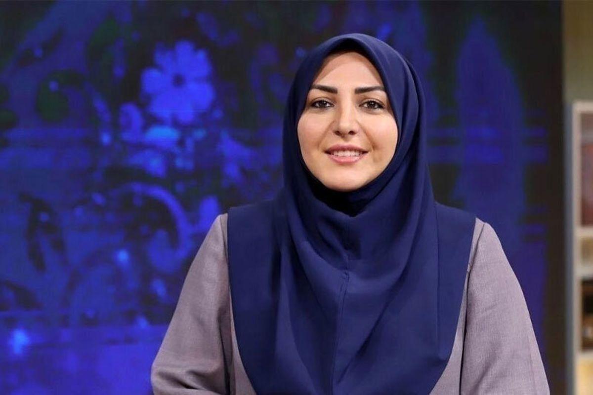 کارت عروسی جنجالی | واکنش المیرا شریفی مقدم به متن کارت عروسی سال ۶۹