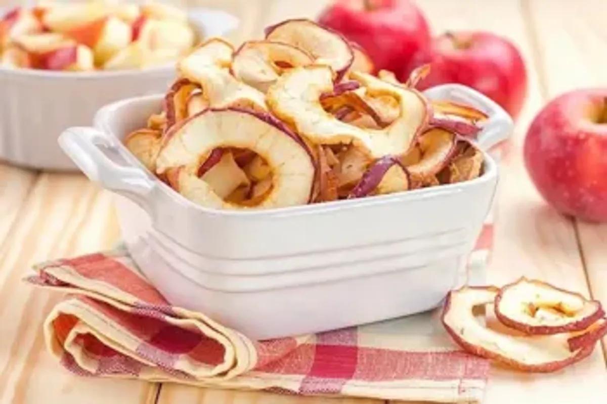 سیب خشک خوشمزه در خانه آموزش ساده و سریع برای خشک کردن سیب