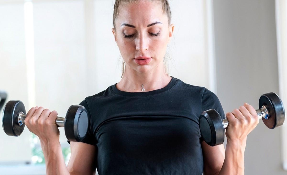 برنامه غذایی اصولی برای زنان بدنساز مبتدی | برنامه غذایی برای کاهش وزن و عضله سازی