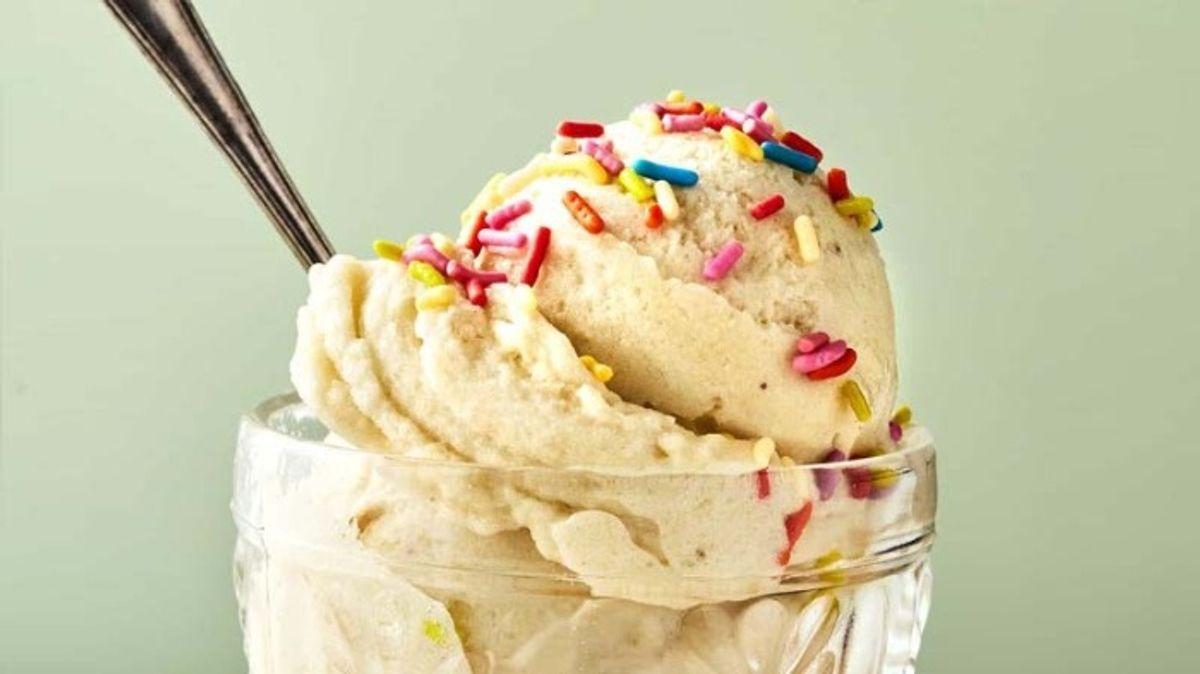 طرز تهیه بستنی موزی سالم با بستنیساز خانگی