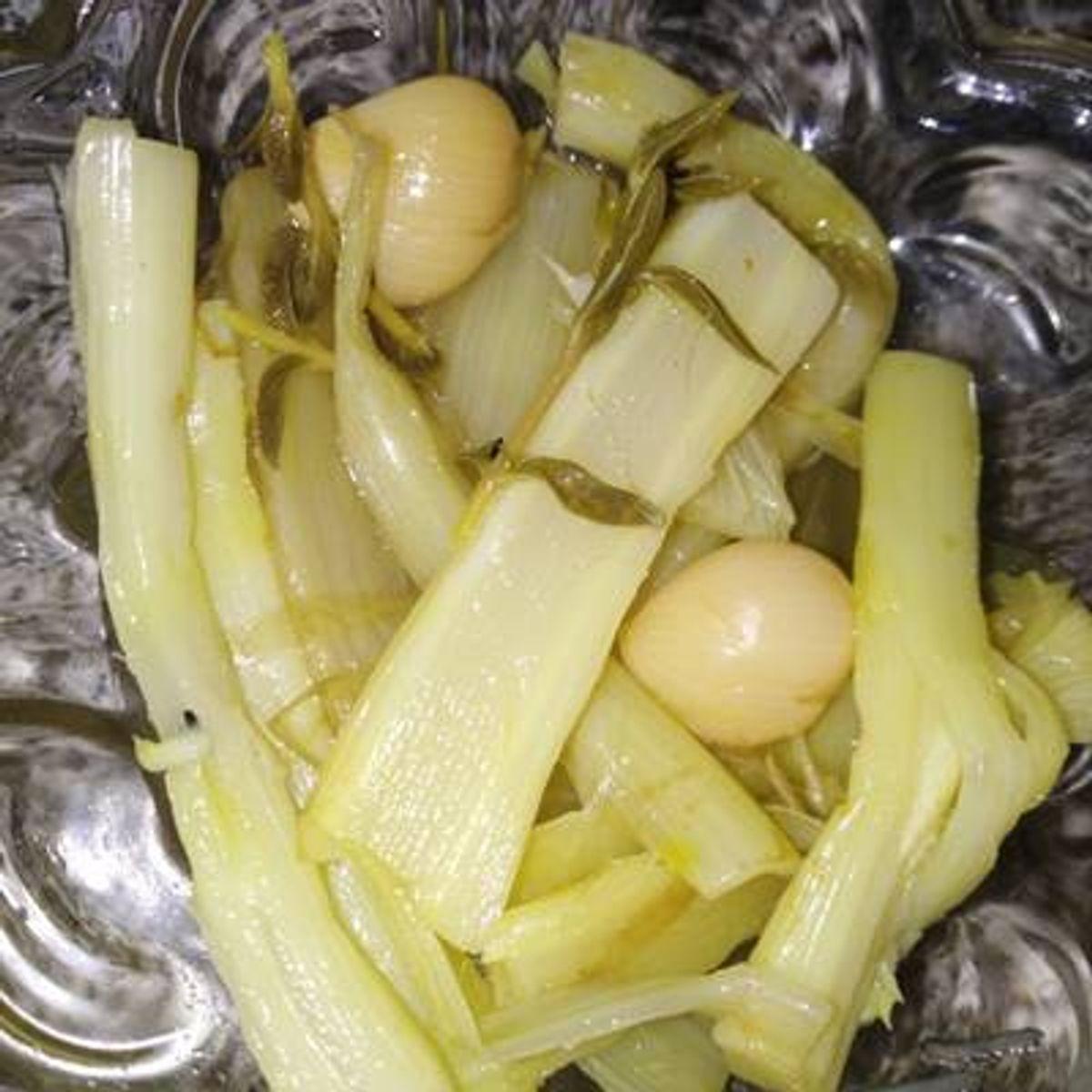 ترشی کنگر به سبک اصیل شمالی | فوت و فن ترشیهای خوشطعم بازاری فاش شد!