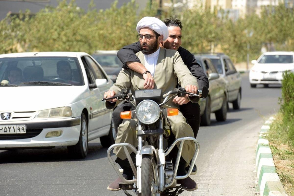 بازیگران سرشناس در «سلام علیکم حاج آقا» | فیلمی که بالاخره رنگ پرده را دید