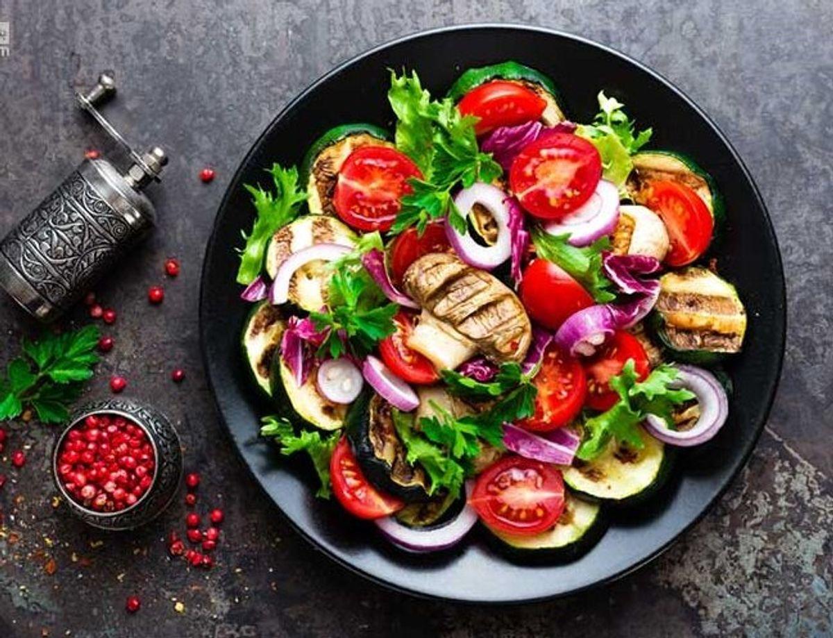 طرز تهیه ۲ نوع سالاد قارچ با سس مخصوص